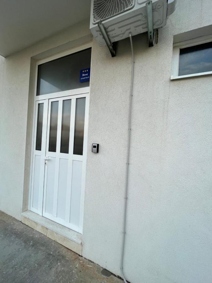 Apartment Kairos Trogir Eksteriør billede